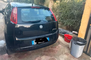 Fiat grande punto nera