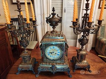 Antico Orologio dorato con 2 candelieri 