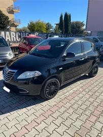 Lancia Ypsilon 1.3 MJT 16V 95 CV 5 porte S&S Black