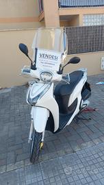 Scooter 125 SH mode