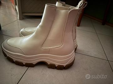 Stivaletti GUESS Chelsea Platform – Panna/Beige