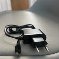 Caricabatterie MicroUSB con spina europea 350 pz