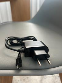 Caricabatterie MicroUSB con spina europea 350 pz