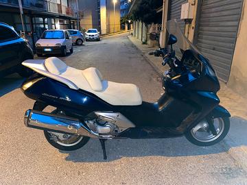 Honda Silver Wing 600 - 2001