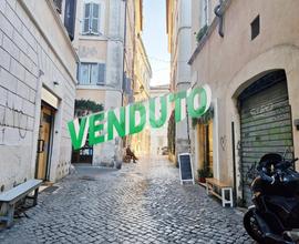NEGOZIO A ROMA