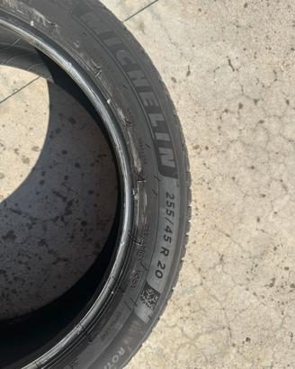 Pneumatico invernale 255/45 R 20