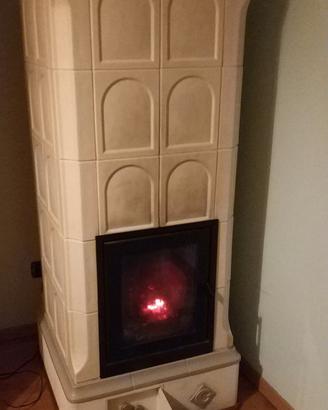 stufa in maiolica ad accumulo anno 2017