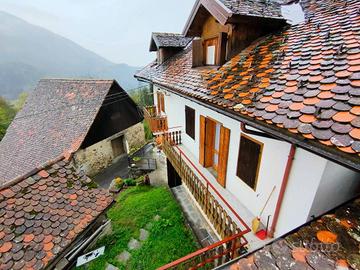 Casa Ravascletto con 8 camere, 5 bagni e 3 ingress