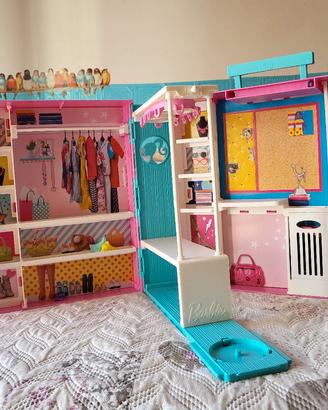 armadio di Barbie