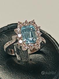 Anello Oro bianco, Diamanti e Topazio azzurro 