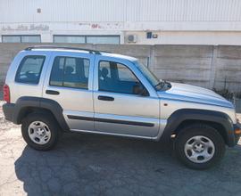 JEEP Cherokee - 2004