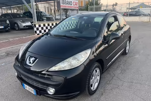 Peugeot 207 1.4 8V X Line - 2009