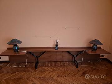 Testiera letto con mensole comodino