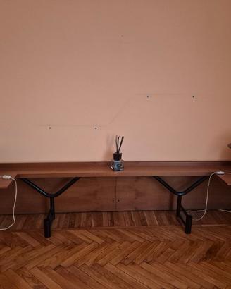 Testiera letto con mensole comodino