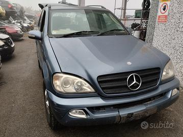 Mercedes ml 2004 - 85.23 - ricambi usati