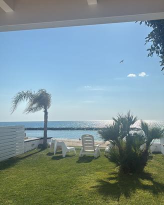 A Diamante, villetta dal giardino sulla spiaggia