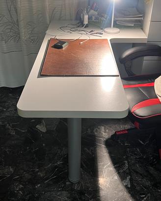 Scrivania angolare moderna bianca