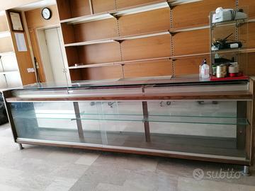 ATTREZZATURE NEGOZIO