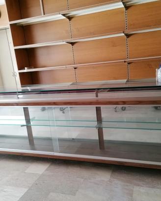 ATTREZZATURE NEGOZIO