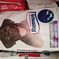 Alimenti completi cane gatto