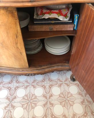 credenza con specchiera stile Chippendal