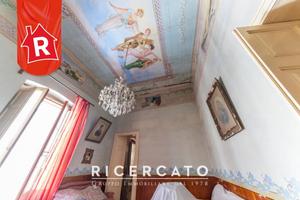 Palazzo storico nel cuore di San Pietro Vernotico,