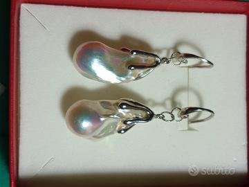 orecchini argento rodiato con perla naturale baroc