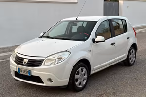 Dacia Sandero 1.4 75CV GPL Lauréate - 2009