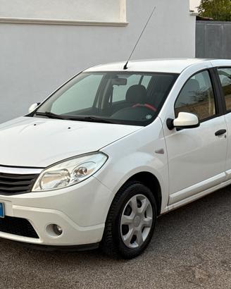 Dacia Sandero 1.4 75CV GPL Lauréate - 2009
