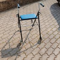 Deambulatore per anziani