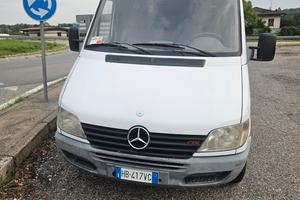 Mercedes sprinter 208