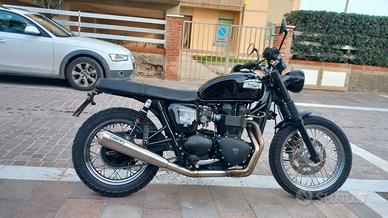 Triumph bonneville scrambler