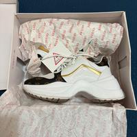 Scarpe Guess da donna
