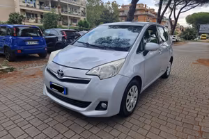Toyota verso s 1.3 vvt-i active 100cv automatica
