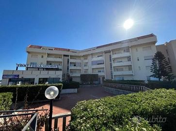 Casa vacanze con piscina fronte mare