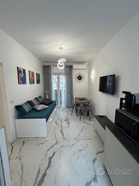 Riccione Sunrise Holiday Home con Piscina