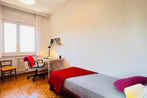 Ampia e funzionale stanza singola da Settembre