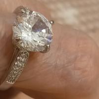 anello solitario con zircone di cristallo 