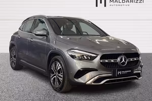 MERCEDES-BENZ GLA 250 Progressive Advanced Plus 4m