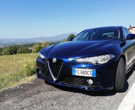 Alfa Romeo Giulia 2.2 turbodiesel 150cv manuale