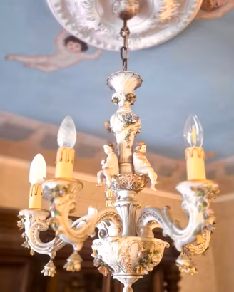 Coppia di Lampadari CAPODIMONTE