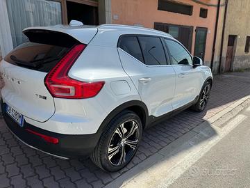 Volvo xc40 (2017-->) - 2021
