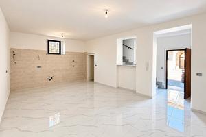 S/indipendente ristrutturata con posto auto