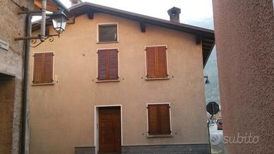 Ampia casa su piu livelli