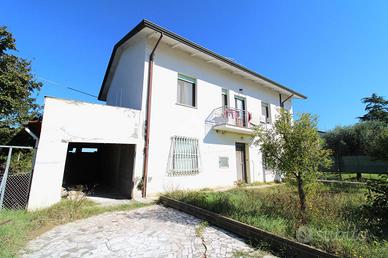 2 LOCALI A GAMBETTOLA