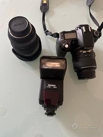 Obbiettivi per Nikon e macchina fotografica