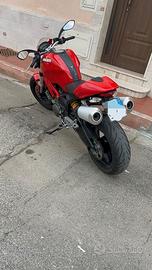 Ducati monster 696 2010
