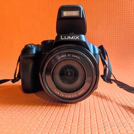 Panasonic lumix dc fz82 + SD + BORSA + Lettore SD