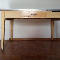 Tavolo Luigi Filippo 1870/80 con piano in formica