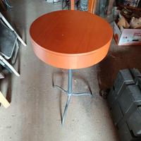 tavolinetto con cassetto a scomparsa 